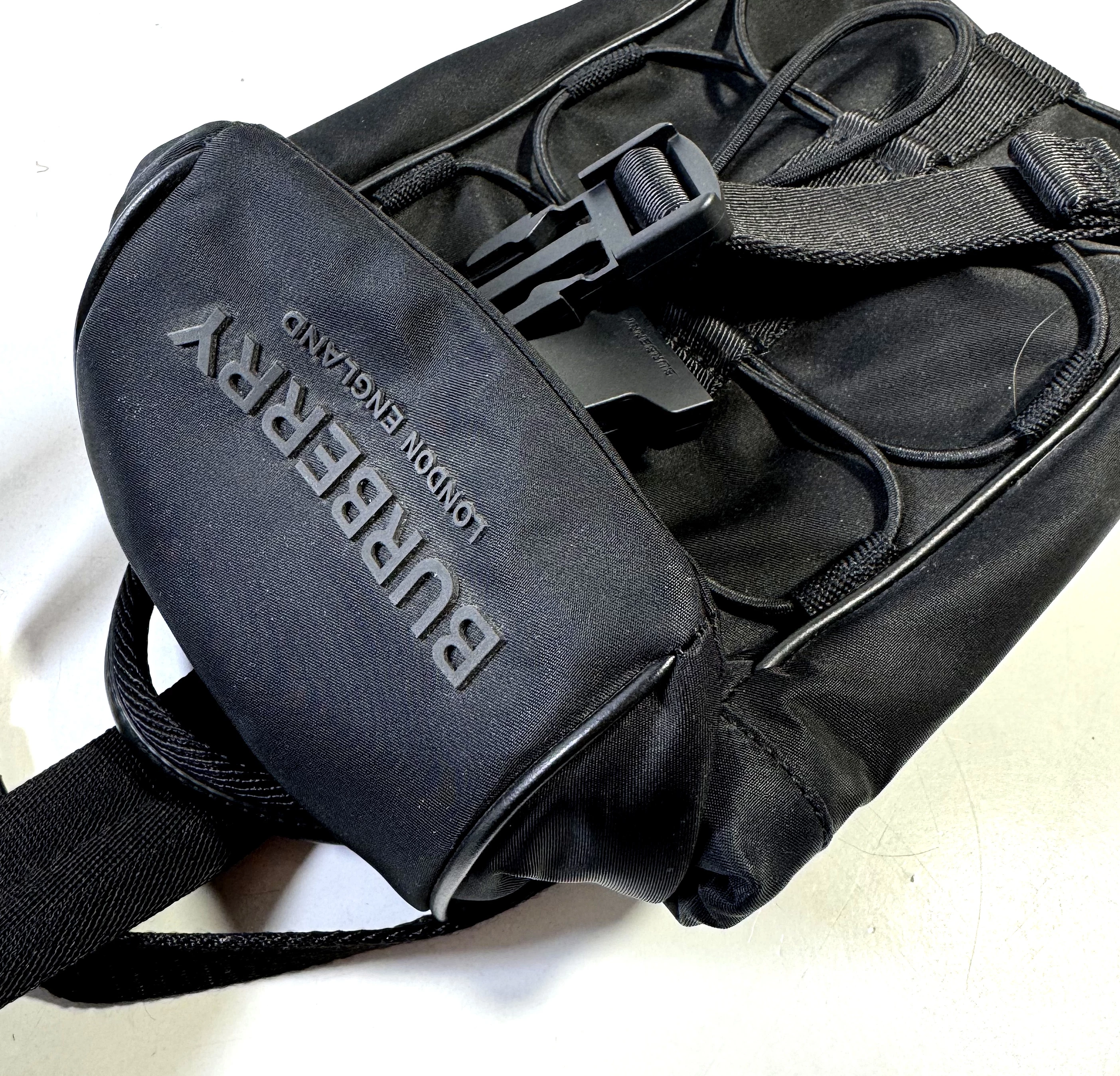 saszetka-burberry-black-murray-one-shoulder-8070092-a1189-zestaw-rodzaj-204229-362105