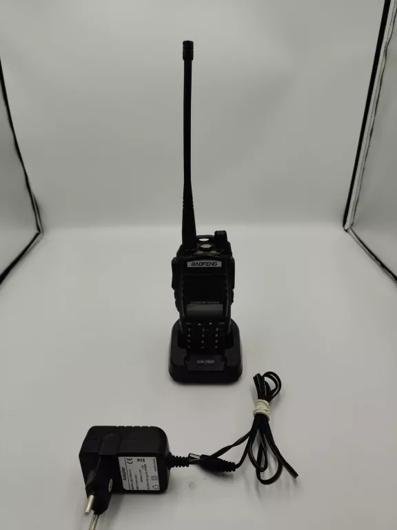 KRÓTKOFALÓWKA BAOFENG UV-82 5W RADIOTELEFON