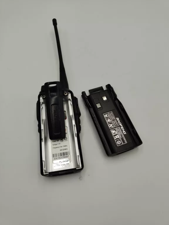 KRÓTKOFALÓWKA BAOFENG UV-82 5W RADIOTELEFON