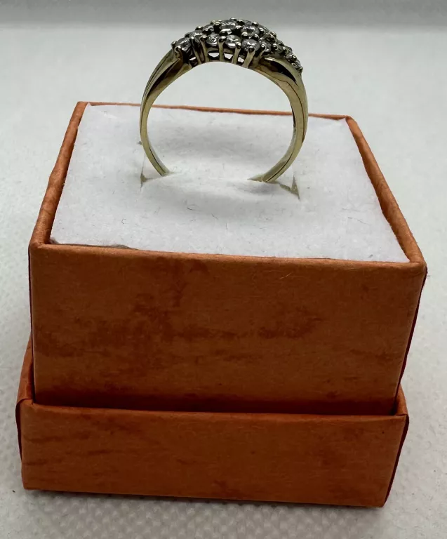 ZŁOTY PIERŚCIONEK WAGA: 2.85G PRÓBA: 333 8K