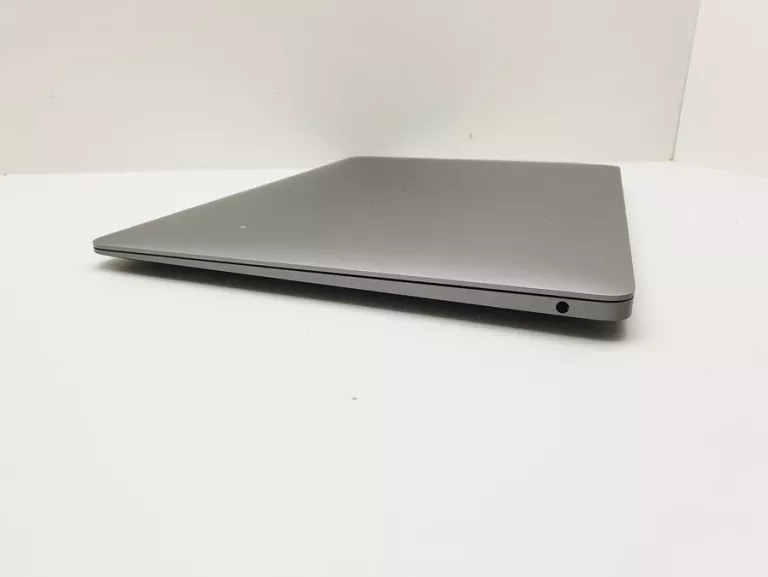 LAPTOP MACBOOK AIR 13,3 A2337 (M1, 2020) 8/256GB SSD