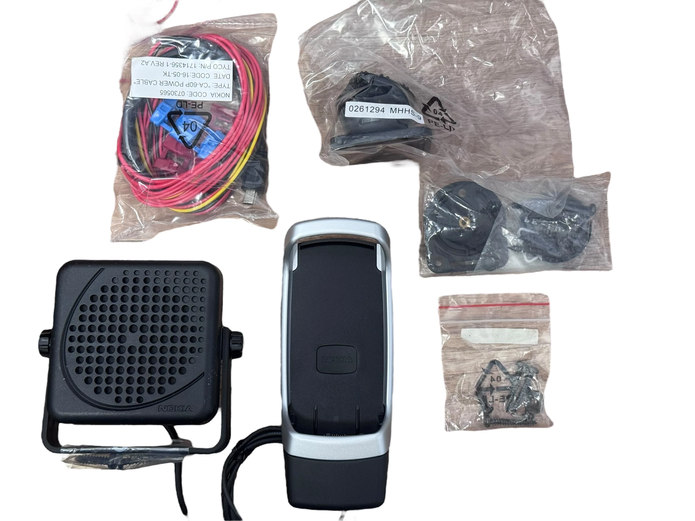 nokia-car-kit-60306021-stan-11323-2