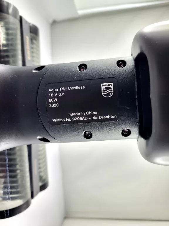 odkurzacz-pionowy-philips-aqua-trio-7000-xw7110-opis-moc-2520