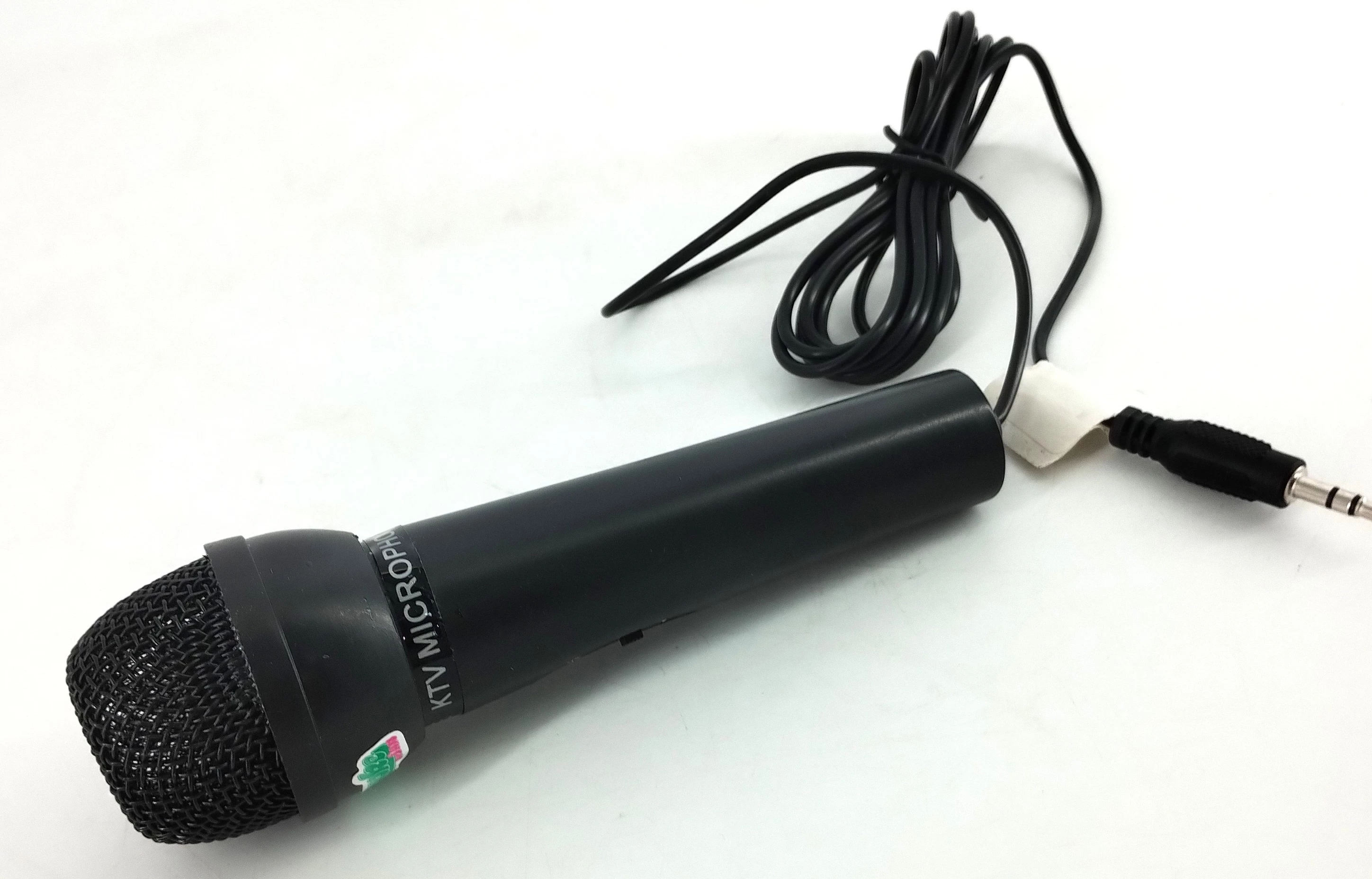 mikrofon-dynamiczny-przewodowy-karaoke-powst-warsz-54-darlowo