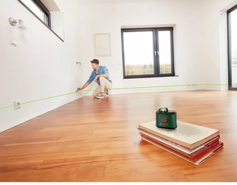 LASER KRZYŻOWY ZIELONY BOSCH PLL 360 24 M UNIVERSAL LEVEL