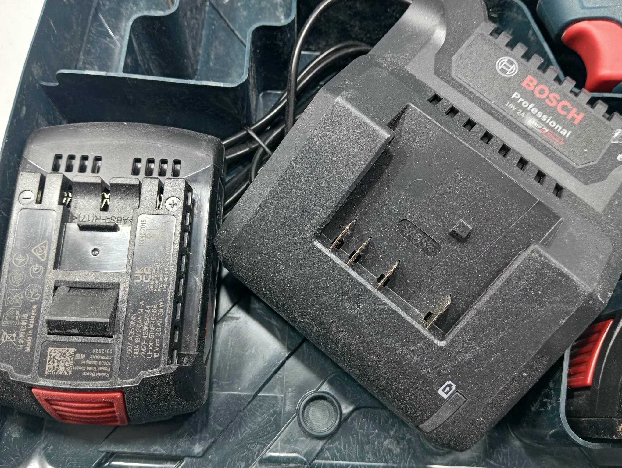 wiertarko-wkretarka-bosch-gsb-185-li-2-aku-lad-walizka-stan-11323-2