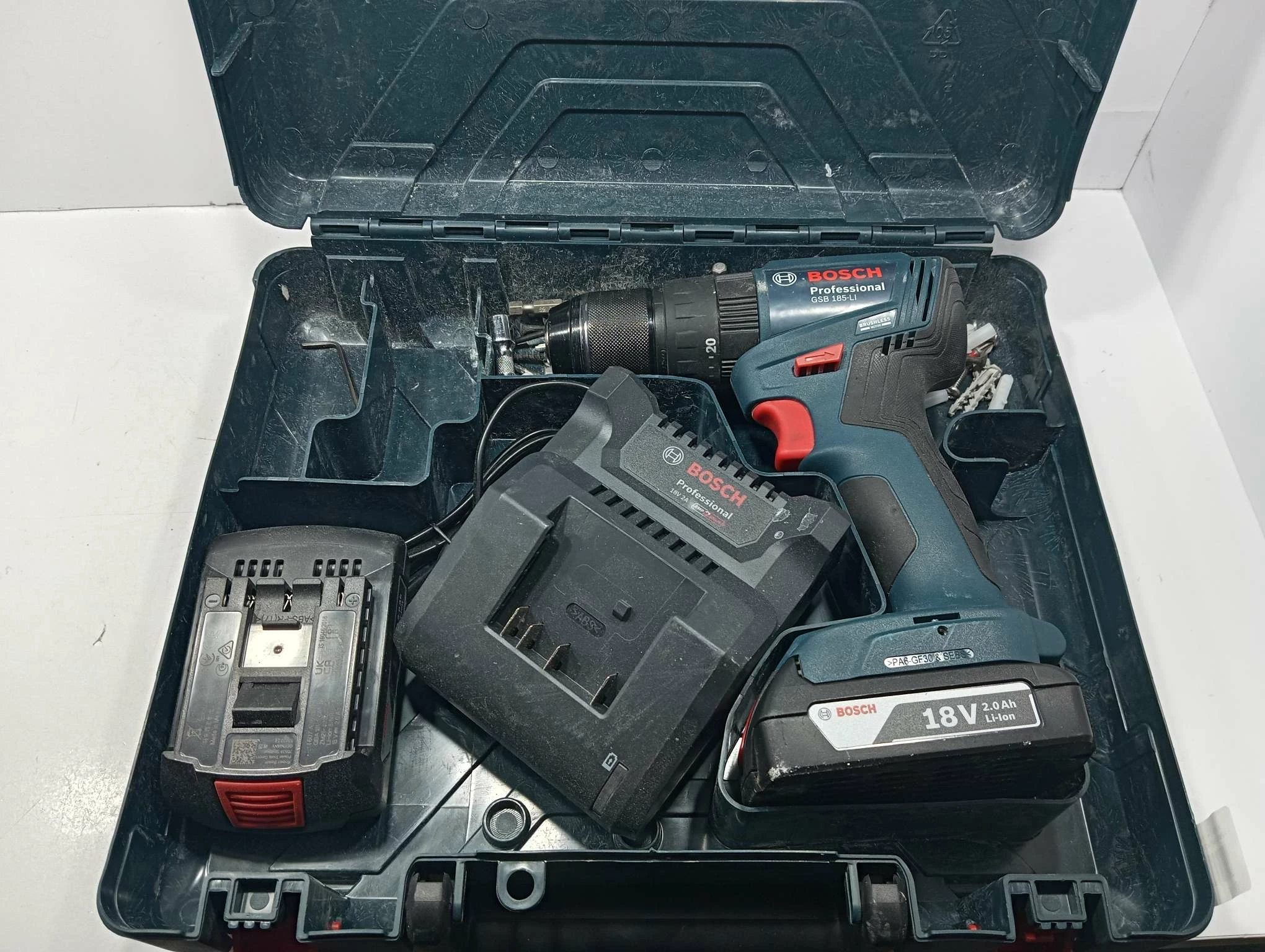 wiertarko-wkretarka-bosch-gsb-185-li-2-aku-lad-walizka-bielska-45-plock
