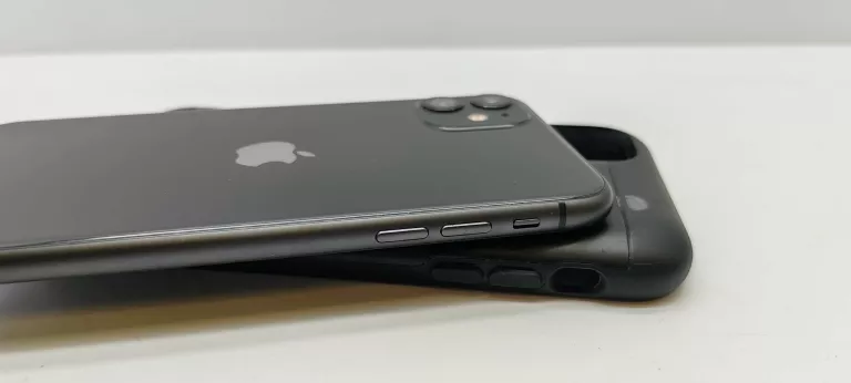 IPHONE 11 128GB  86% KONDYCJA BATERII