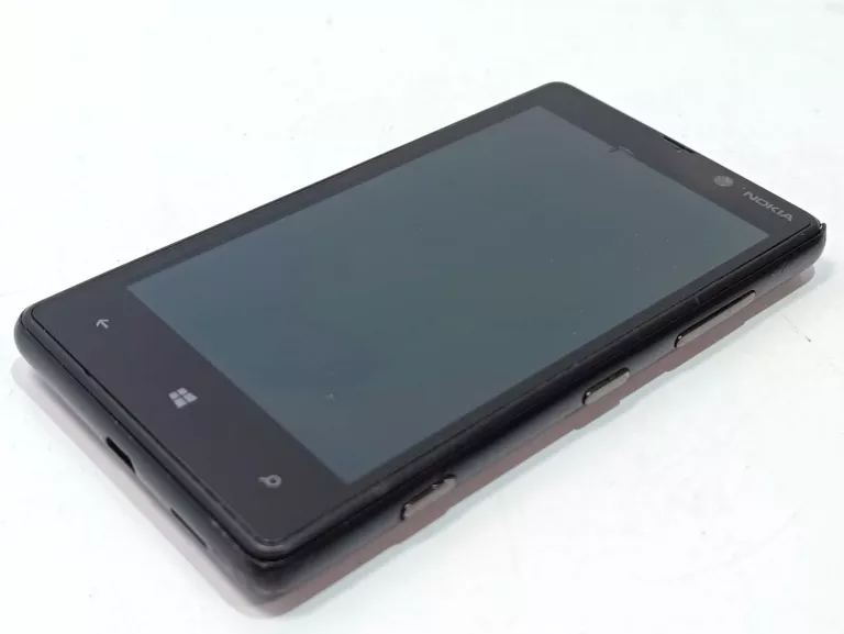 NOKIA LUMIA 820