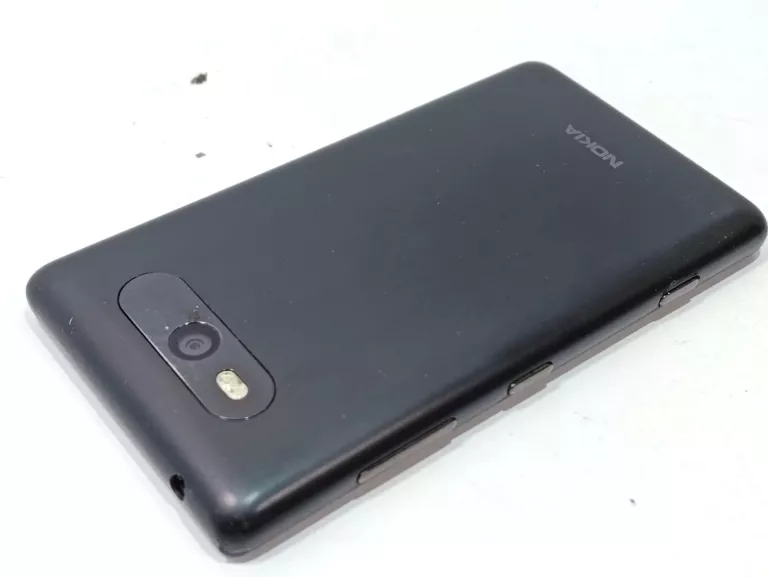 NOKIA LUMIA 820