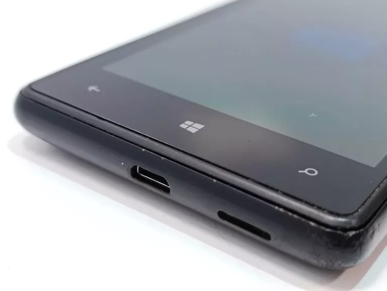 NOKIA LUMIA 820