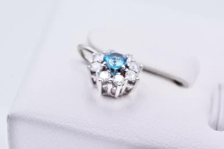 PRZEPIĘKNA ZAWIESZKA TOPAZ SWISS BLUE BRYLANTY 0,40 CT BIAŁE ZŁOTO 750