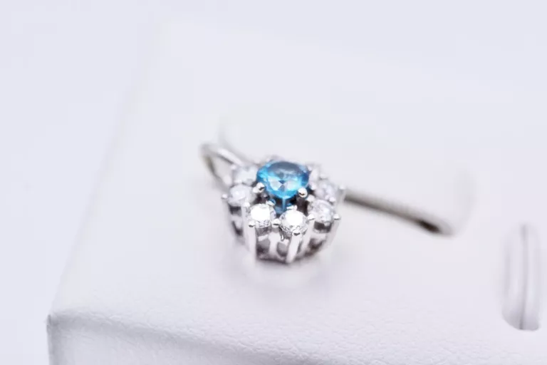 PRZEPIĘKNA ZAWIESZKA TOPAZ SWISS BLUE BRYLANTY 0,40 CT BIAŁE ZŁOTO 750