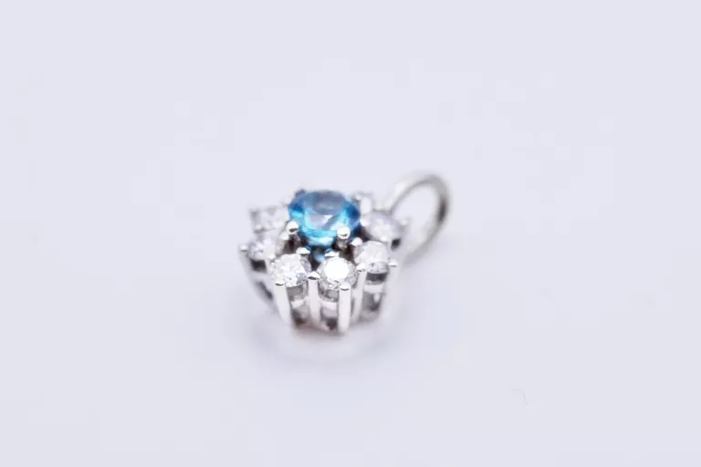 PRZEPIĘKNA ZAWIESZKA TOPAZ SWISS BLUE BRYLANTY 0,40 CT BIAŁE ZŁOTO 750