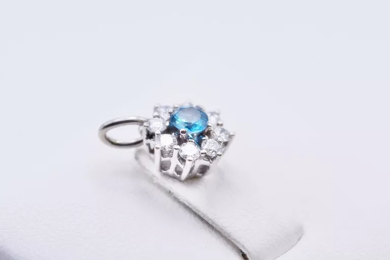 PRZEPIĘKNA ZAWIESZKA TOPAZ SWISS BLUE BRYLANTY 0,40 CT BIAŁE ZŁOTO 750
