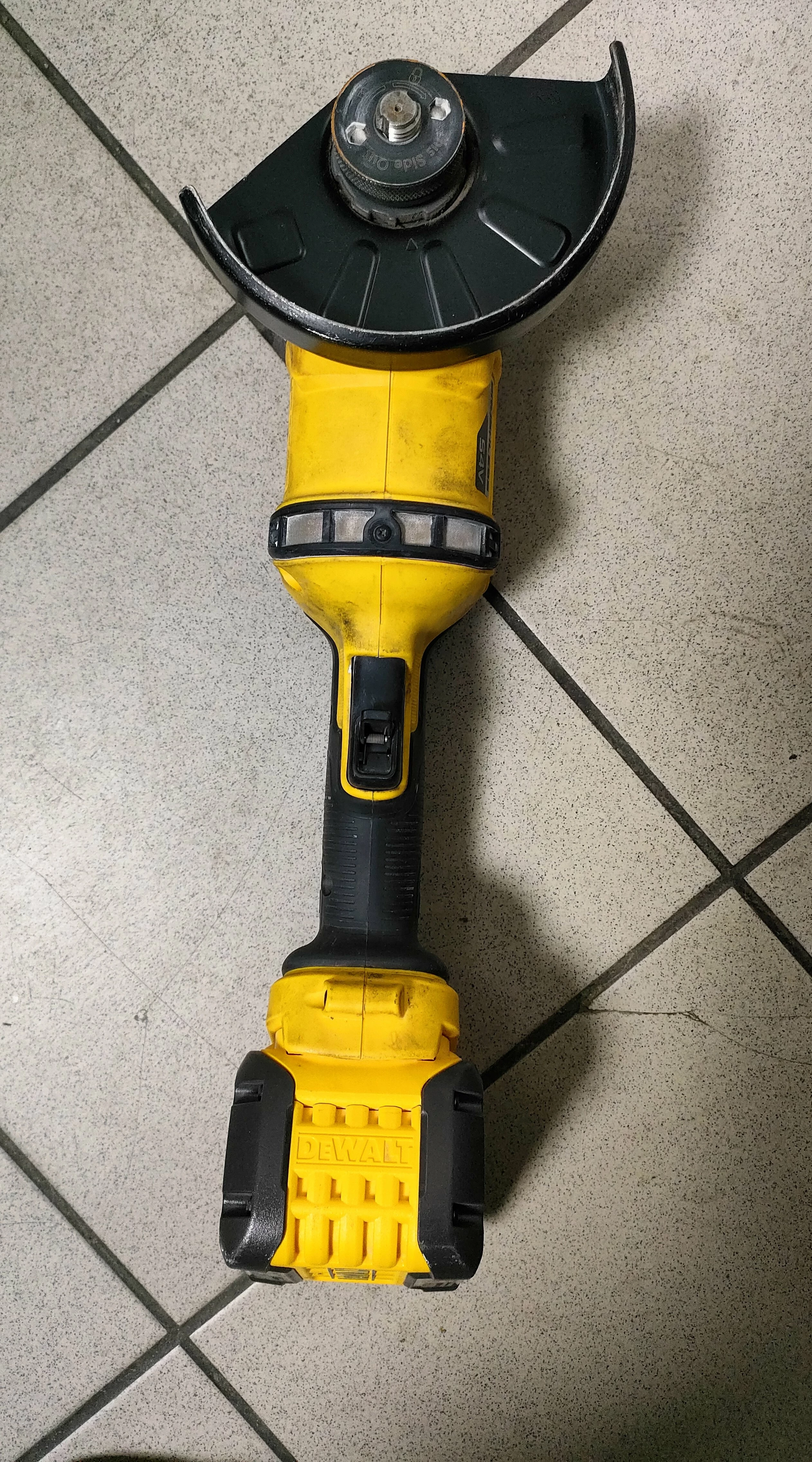 szlifierka-katowa-dewalt-dcg418-bat-6ah-flex-super-stan-kod-producenta-dcg418nt-xj