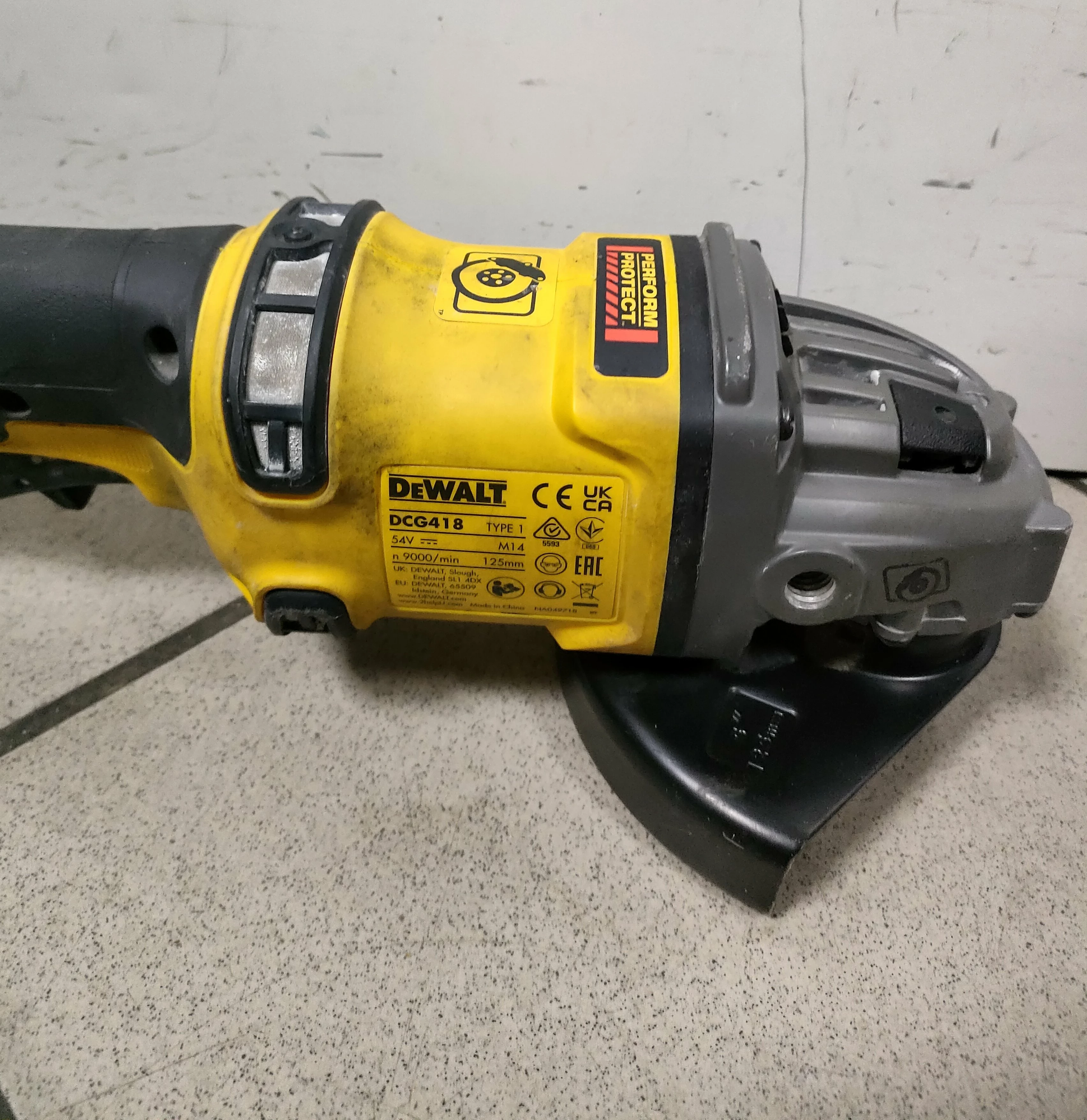 szlifierka-katowa-dewalt-dcg418-bat-6ah-flex-super-stan-stan-11323-2