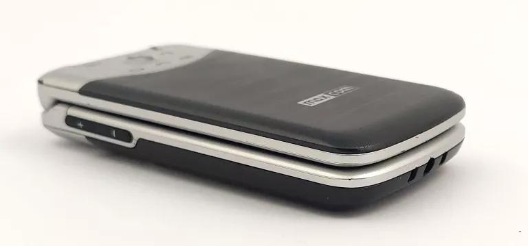 TELEFON MAXCOM MM831 Z ŁADOWARKĄ