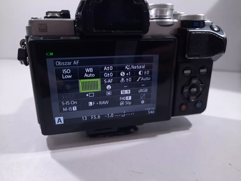 OLYMPUS OM-D E-M10 MARK III + OB. 14-42 II R SREBRNY UŻYWANY