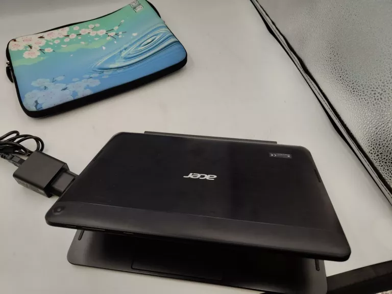 LAPTOP 2W1 TABLET ACER ONE 10 S1003 X5-Z8350 2GB 64GB