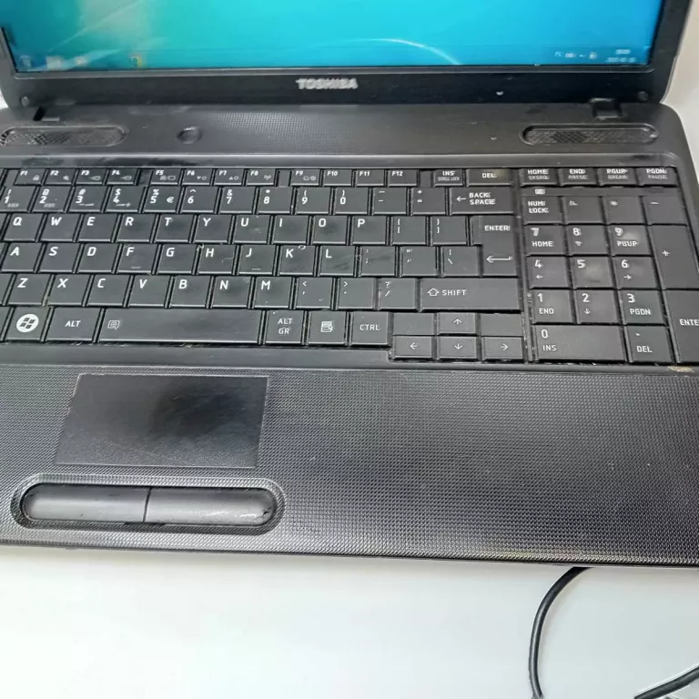 LAPTOP TOSHIBA C650 PENTIUM X2@2.3GHZ 4GB RAM
