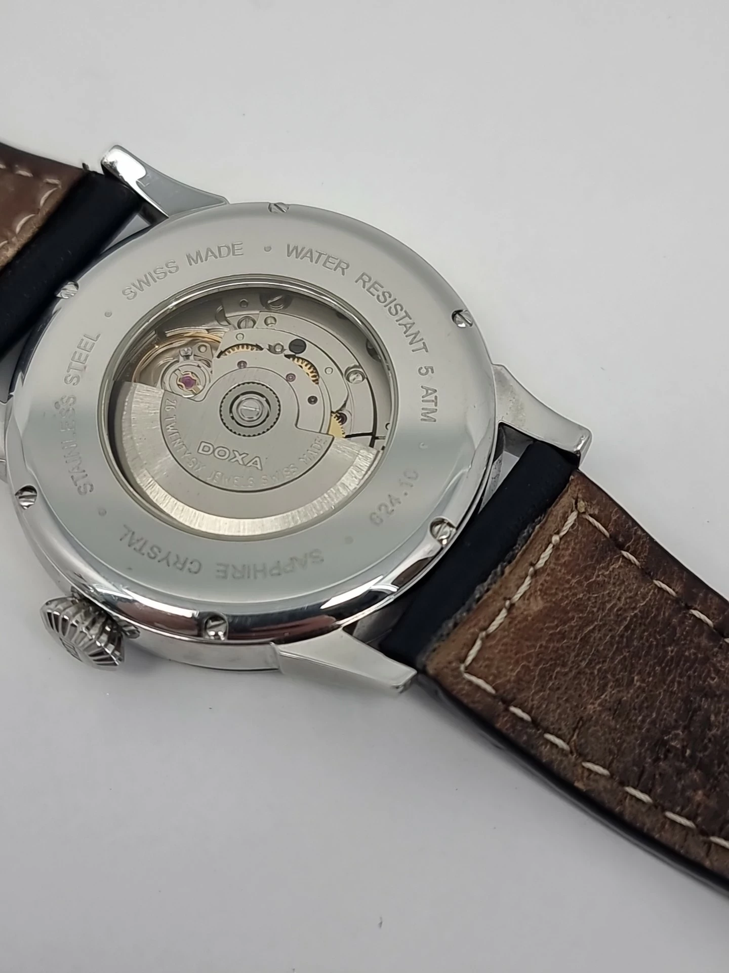 zegarek-doxa-vintage-fusion-pilot-62410b10501-ksztalt-koperty-129223-2