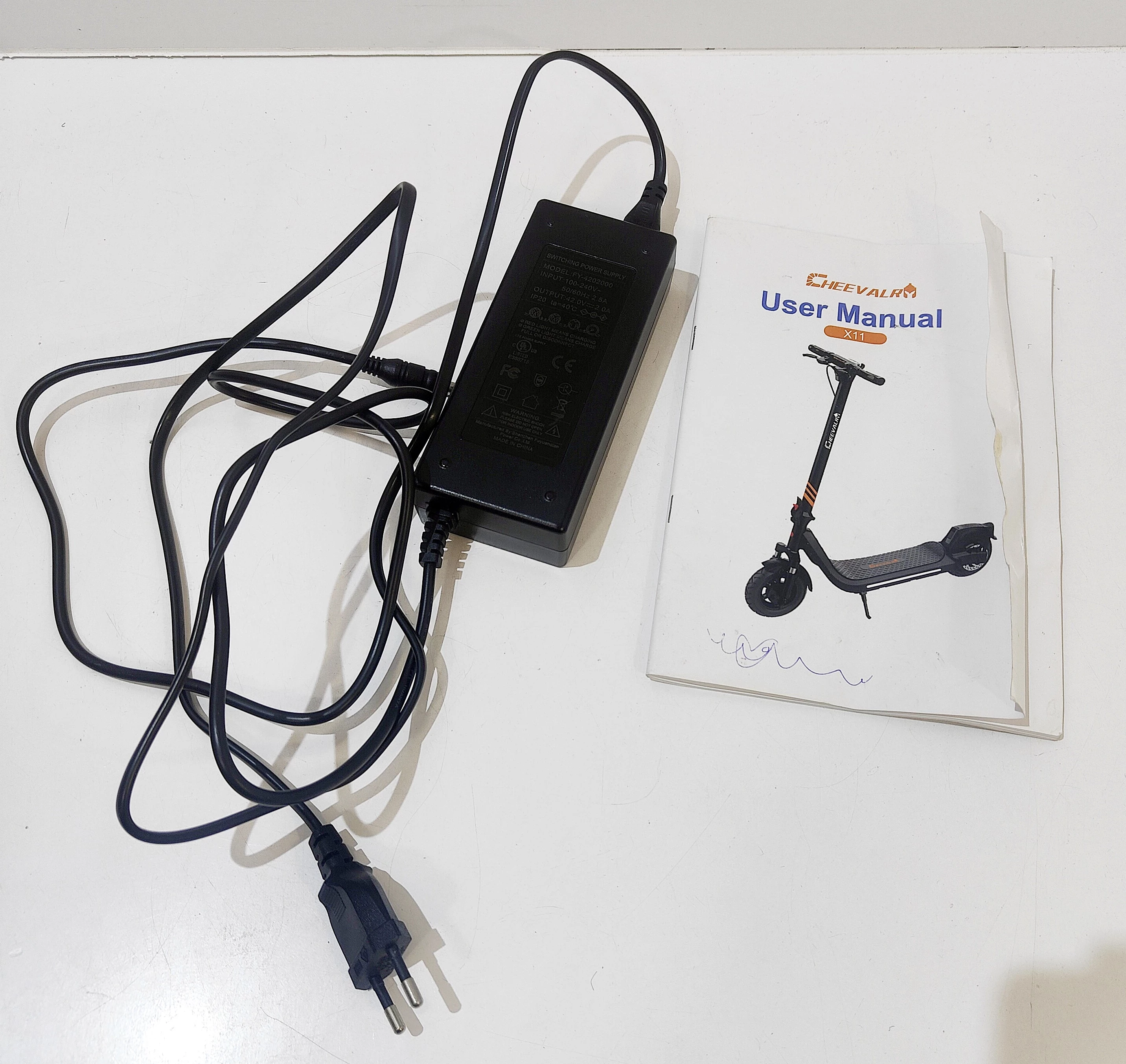 hulajnoga-elektryczna-cheevalry-x11-komplet-kolor-127448-1