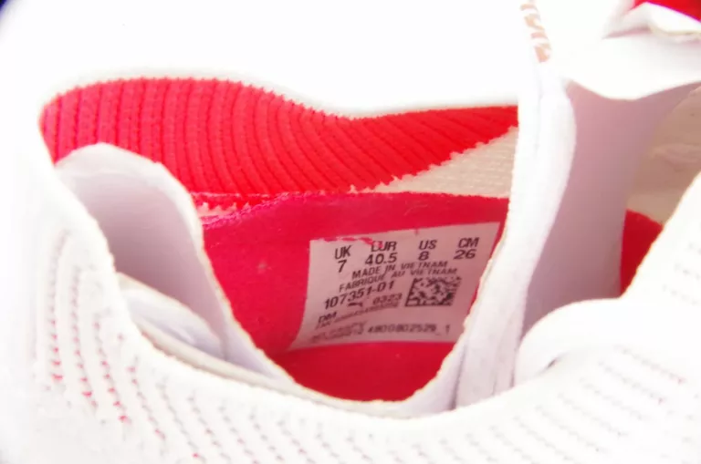 BUTY PIŁKARSKIE MĘSKIE PUMA FUTURE PRO FG/AG PUMA WHITE 107351-01 R.40,5