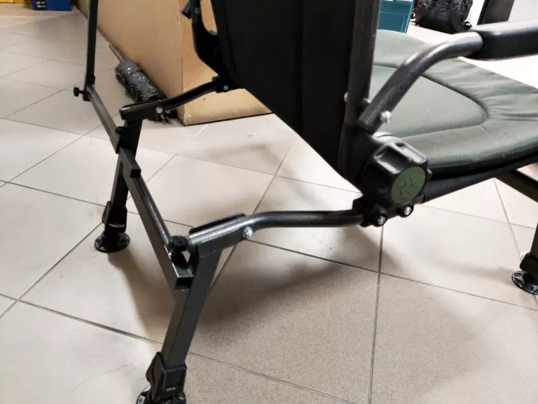 FOTEL KARPIOWY ELEKTROSTATYK F5R STP + TACKA