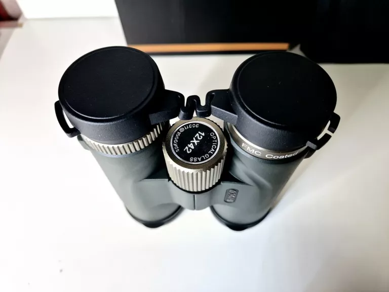 lornetka-mysliwska-bosco-12x42-komplet-model-12x42