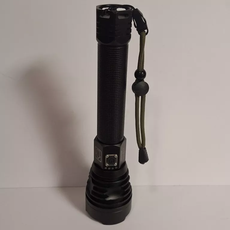 LATARKA AKUMULATOROWA XRG 3000 ZOOM THROWER - 3000 LUMENÓW PUDEŁKO