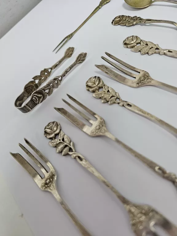 srebro-wyrob-jubilerski-uzywany-14-sztuccow-20215g-proba-800-100-material-wykonania-24109-1