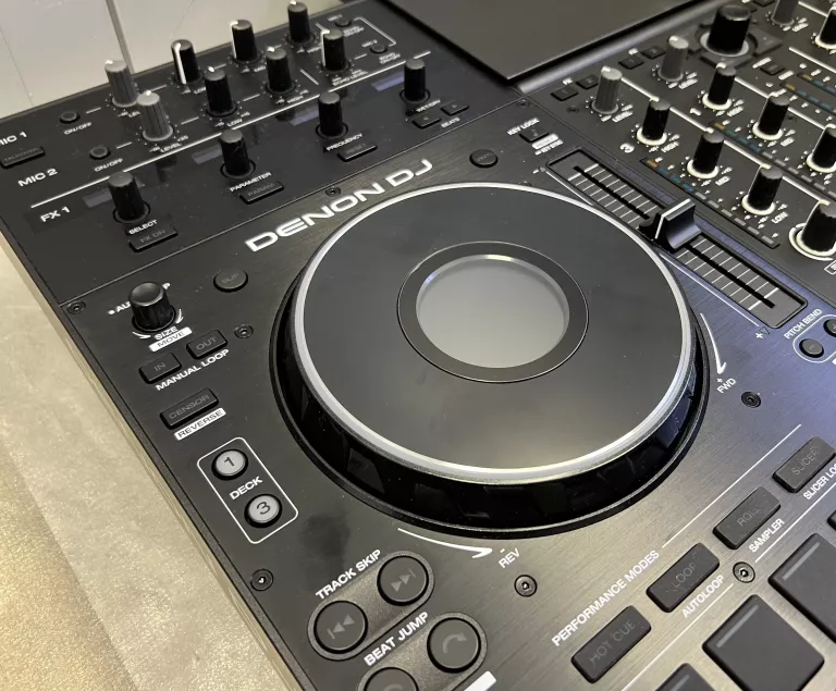 KONSOLA DENON DJ PRIME 4+