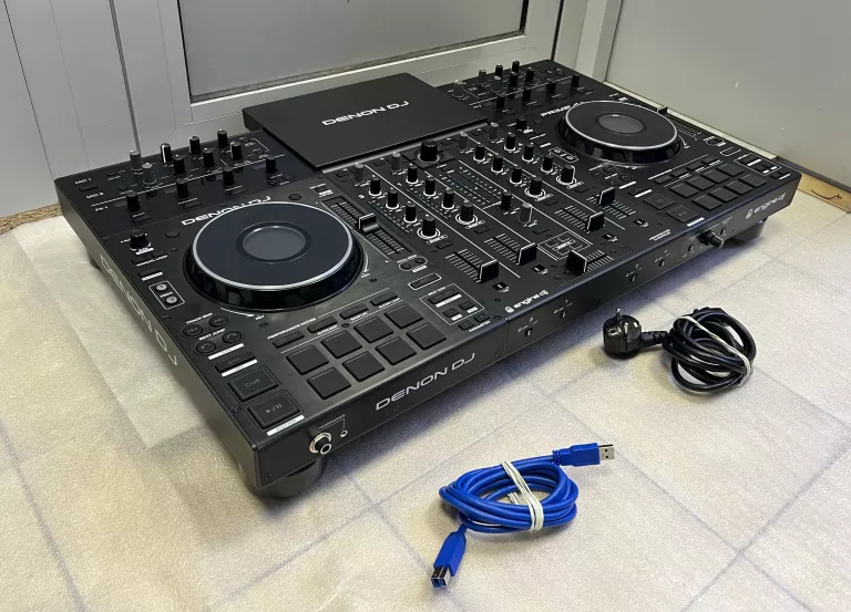 KONSOLA DENON DJ PRIME 4+