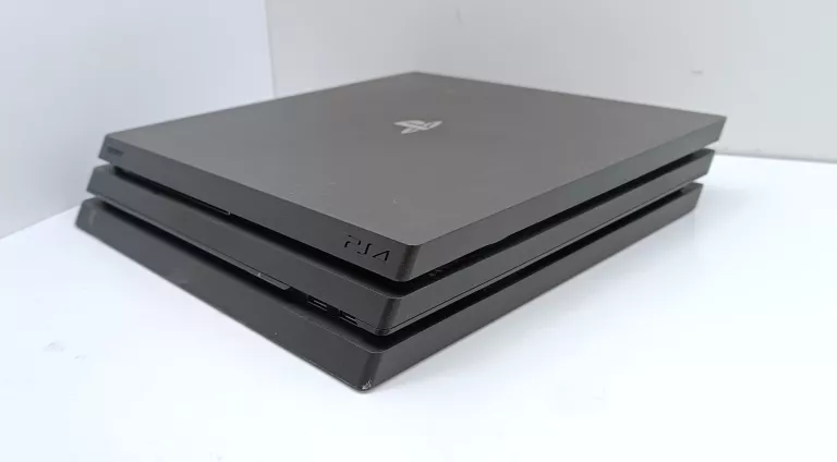 KONSOLA PLAYSTATION 4 PRO 1TB