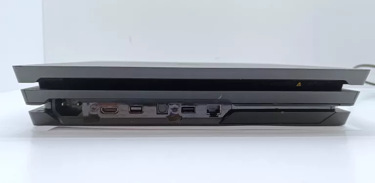 KONSOLA PLAYSTATION 4 PRO 1TB