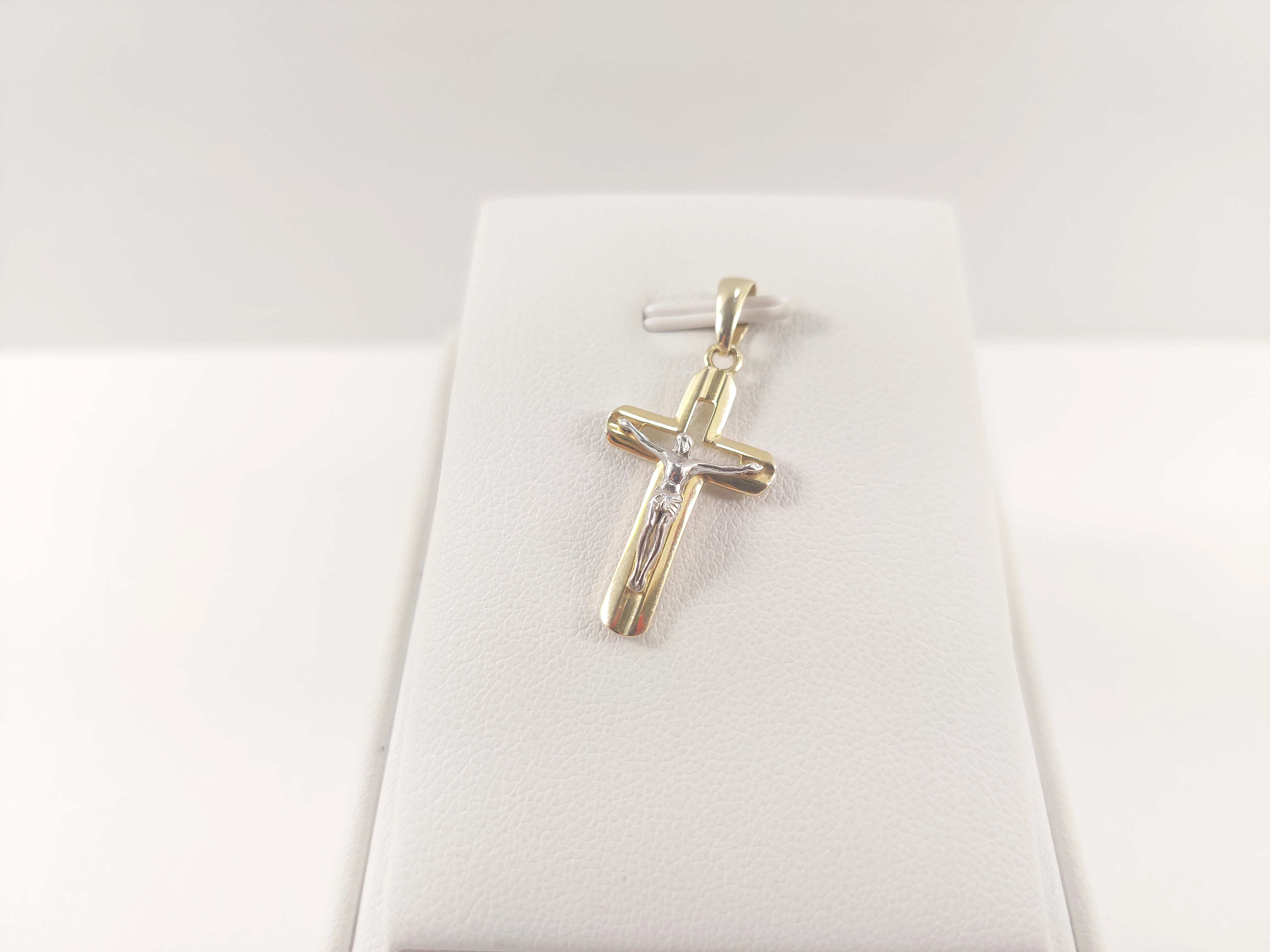 zloty-krzyzyk-174g-585-stan-11323-2