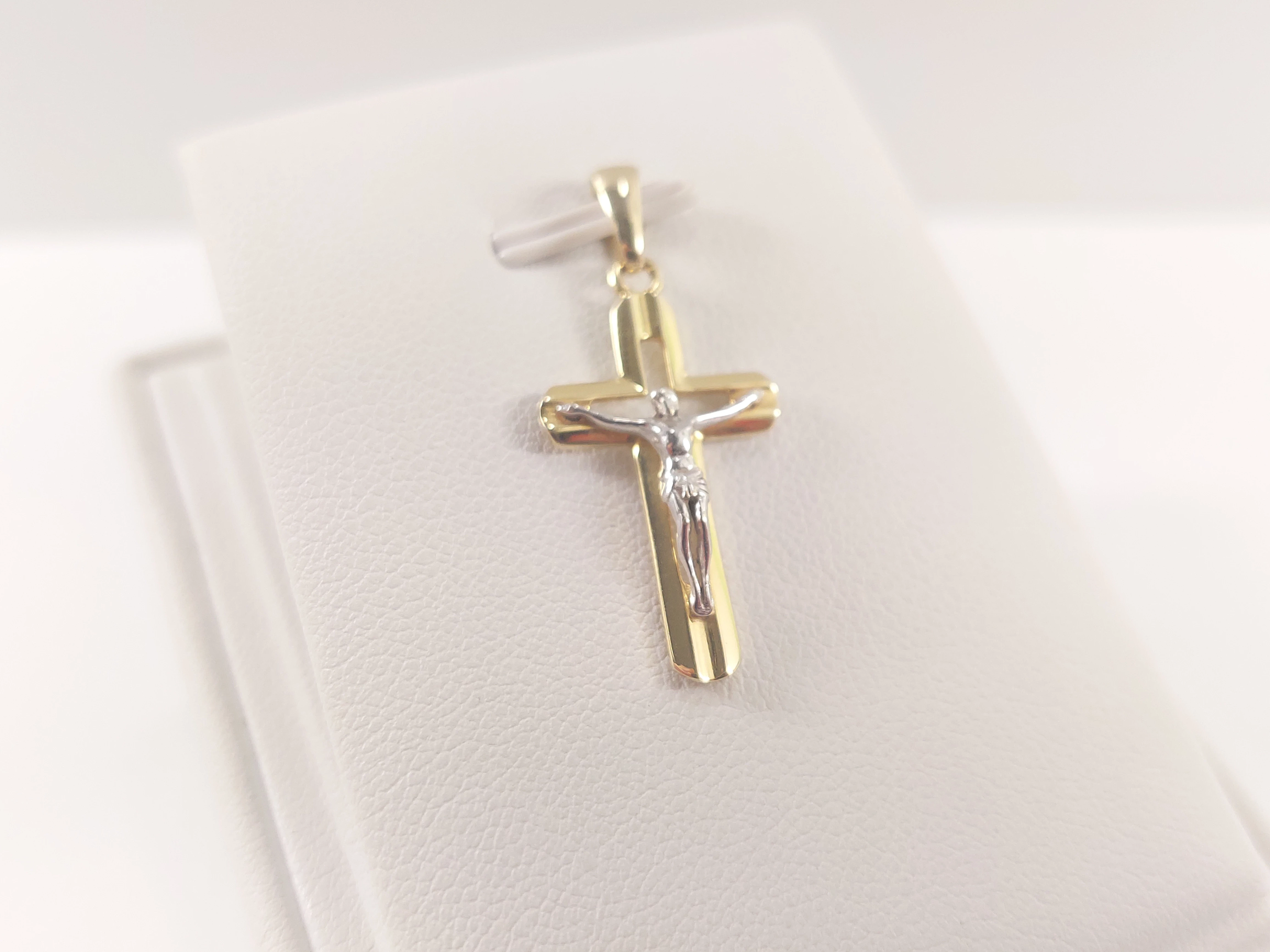 zloty-krzyzyk-174g-585-ean-gtin-5900025479223