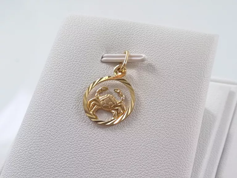 zlota-zawieszka-znak-zodiaku-rak-p585-082g-dabrowskiego-149-poznan-ska-x