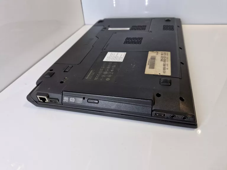 LAPTOP LENOVO B575E AMD E2-2000 RADEON HD 7340 256GB SSD 4GB RAM W10