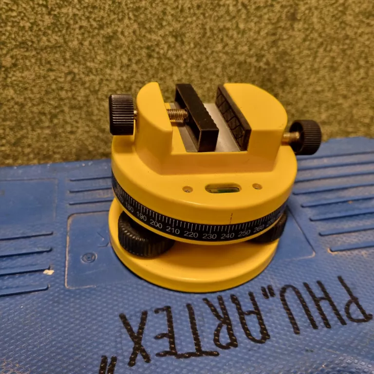 POZIOMICA LASEROWA POWERFIX LASER SPIRIT LEVEL KH 4008 WALIZKA