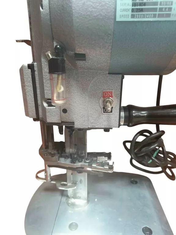 noz-krojczy-pionowy-indu-ks-au-550-6-product-id-180bfa09-c7d6-49fd-816e-e1ae7d102612