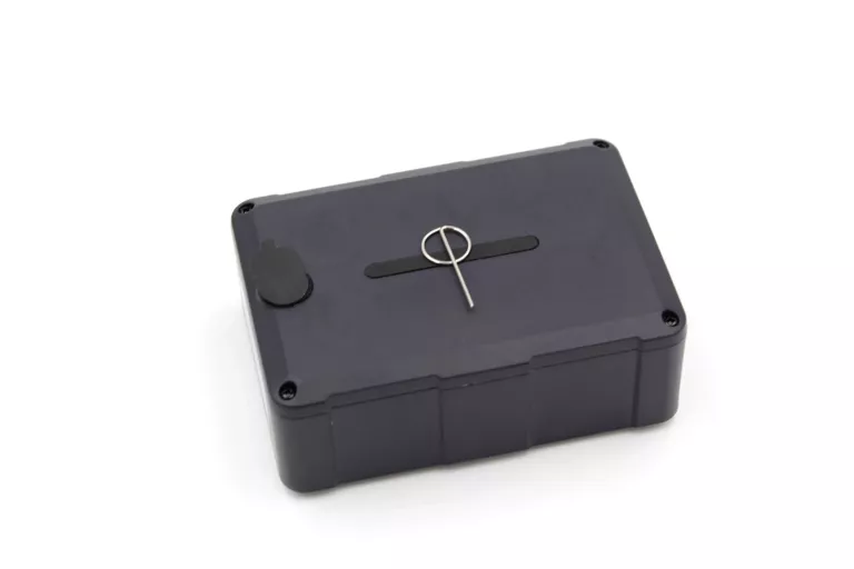 lokalizator-gps-seeworld-w18l-gps-tracker-model-w18l-4g