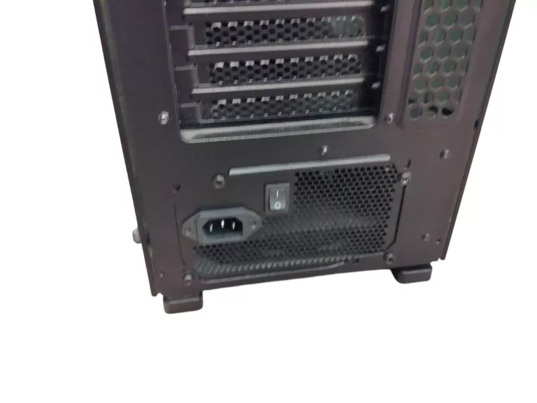 KOMPUTER STACJONARNY I7-9700F 16GB RAM RTX 2060 512GB SSD OBUDOWA LED
