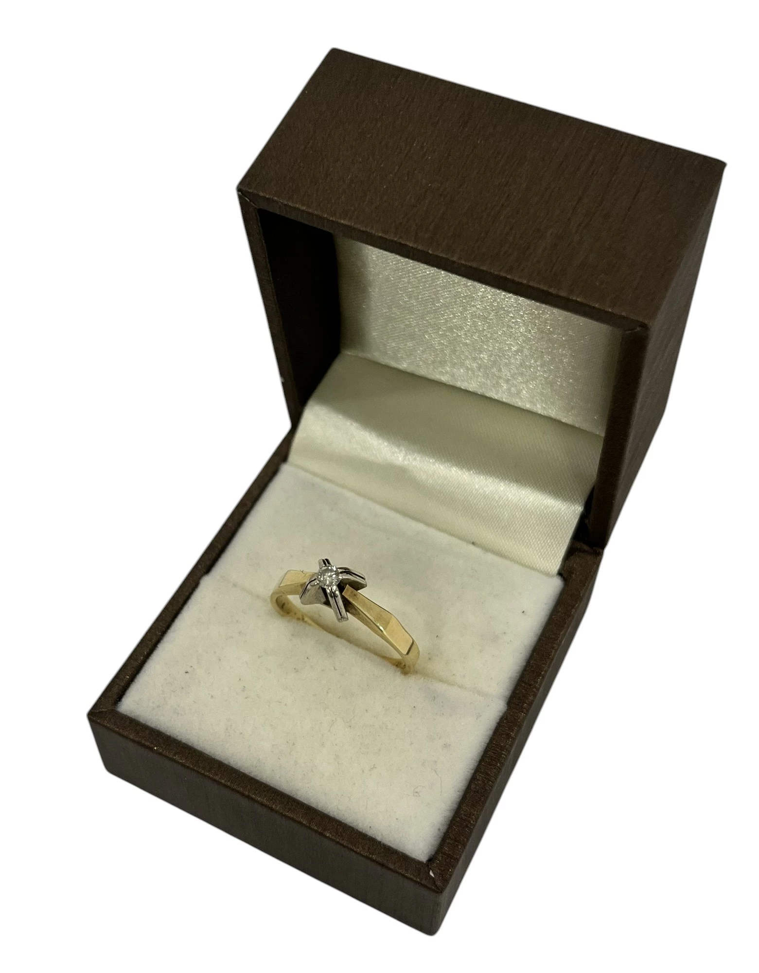 sliczny-zloty-pierscionek-z-diamentem-ok-2mm-296g-p585-r14-reja-28-lebork-kwiatek