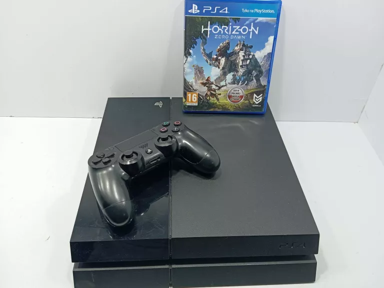 KONSOLA PS4 FAT 500 GB 1 PAD 1 GRA