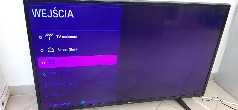 TELEWIZOR LG LH570V 43 + 2 PILOTY SMART TV CIEMNY EKRAN