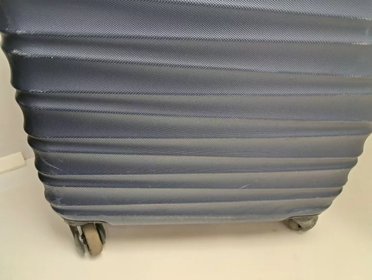 walizka-kabinowa-z-abs-u-z-zebrowaniem-granatowa-kod-producenta-56-3a-311-91