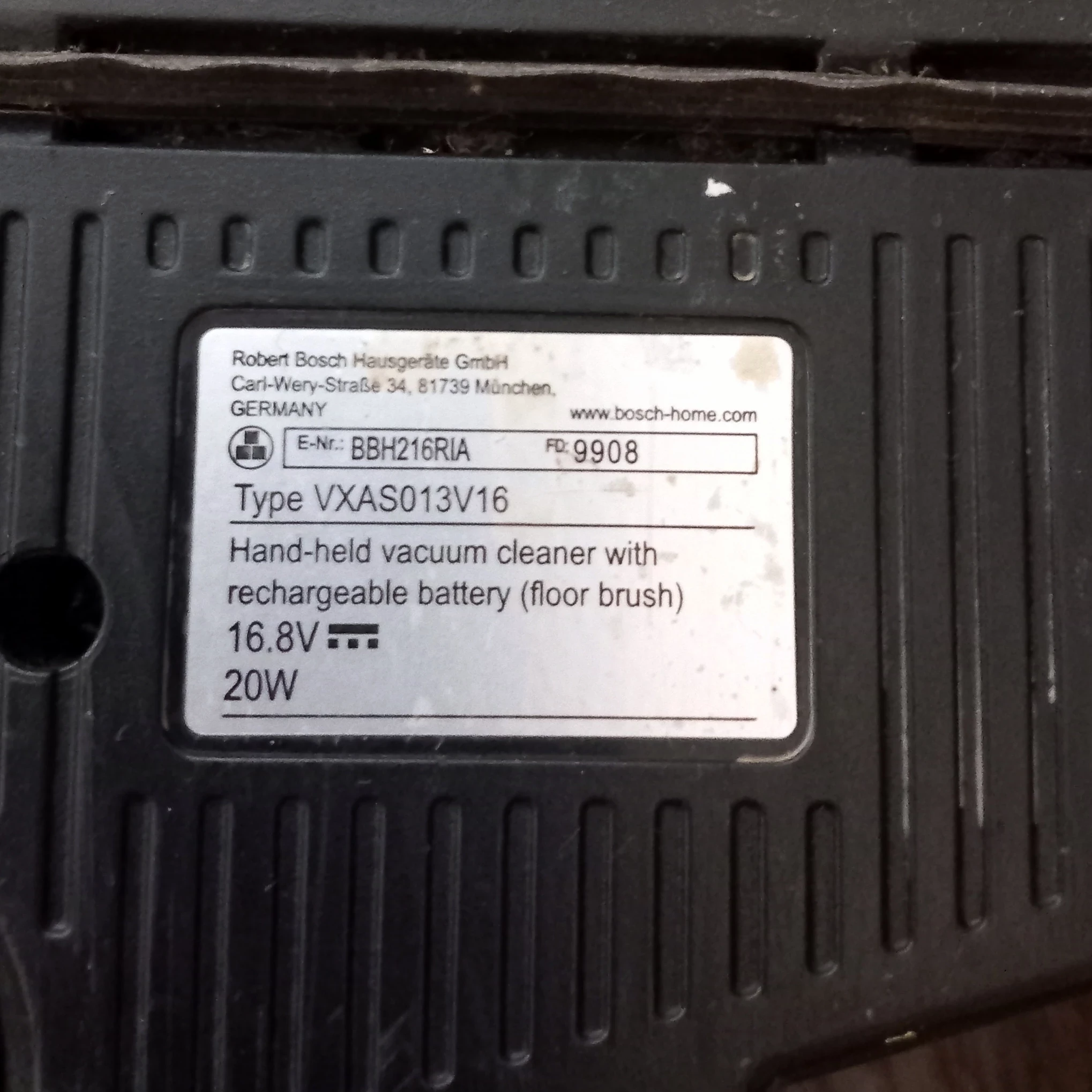 odkurzacz-bezprzewodowy-bosch-power-brush-168v-2in1-kod-producenta-bbh216ria