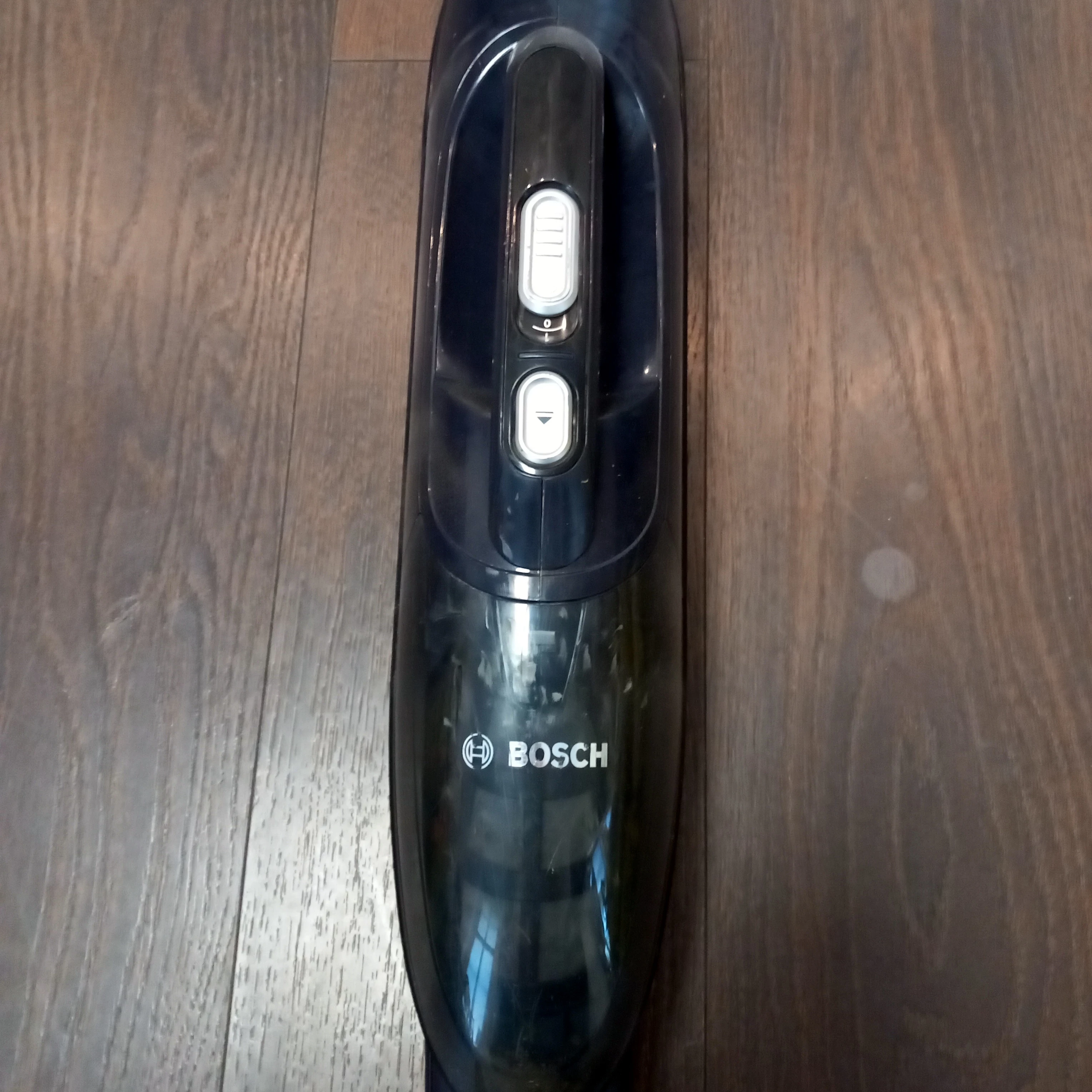 odkurzacz-bezprzewodowy-bosch-power-brush-168v-2in1-stan-11323-2